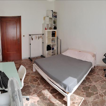 White House Hotel Bari Bagian luar foto