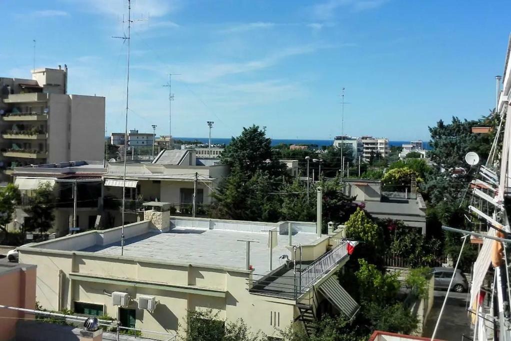 White House Hotel Bari Bagian luar foto